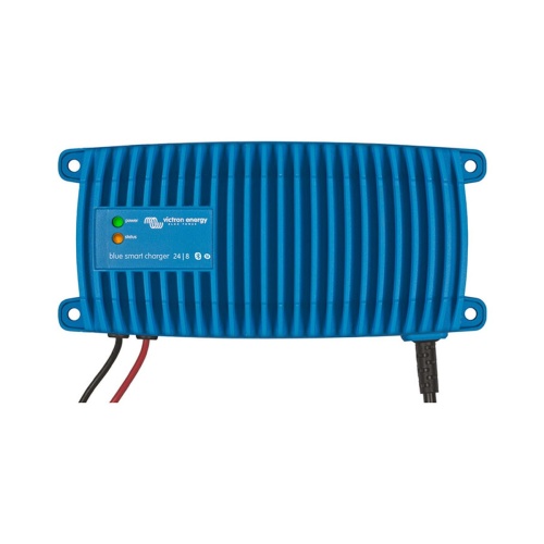 Victron Blue Smart IP67 Charger 24V/8A на белом фоне