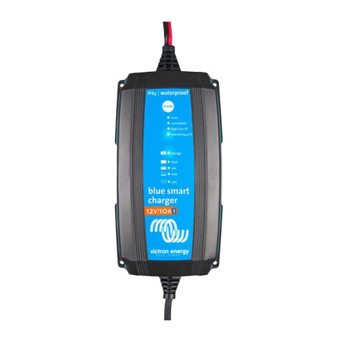 Victron Blue Smart IP65 Charger 12V/10A на белом фоне