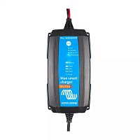 Victron Blue Smart IP65 Charger 12V/15A на белом фоне